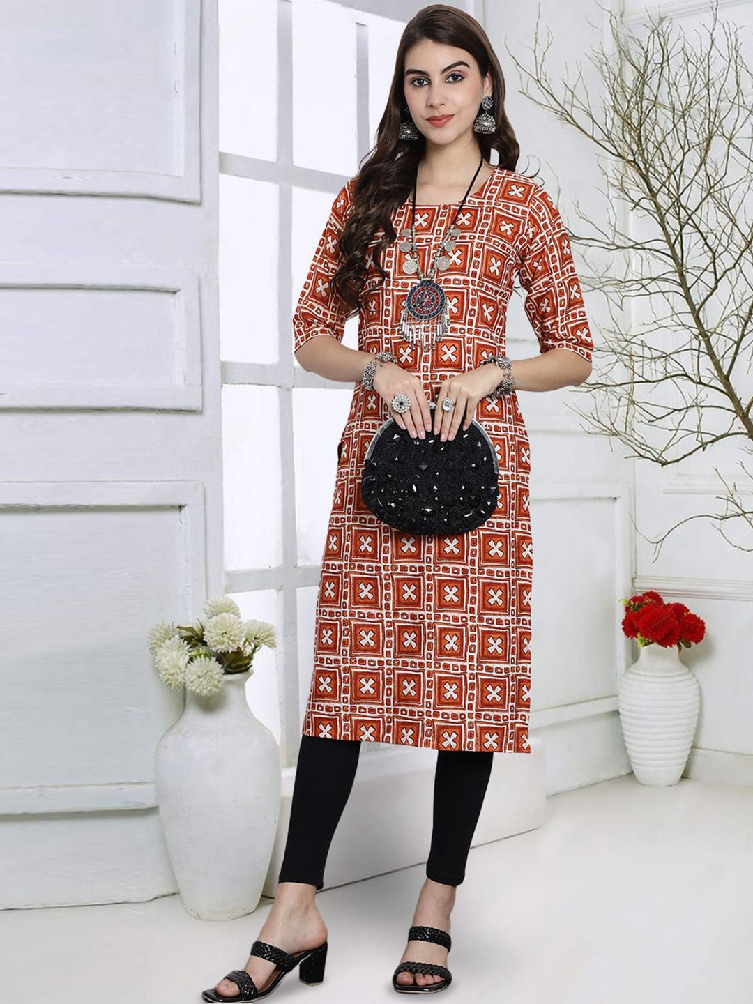 

7Threads Geometric Printed Round Neck Straight Kurta, Red