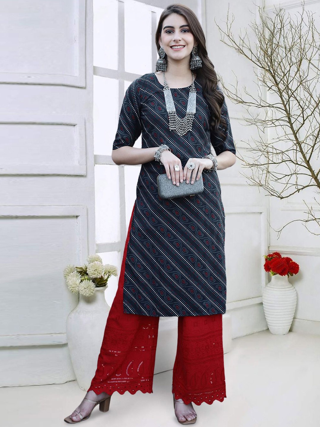 

7Threads Paisley Printed Round Neck Straight Crepe Kurta, Navy blue