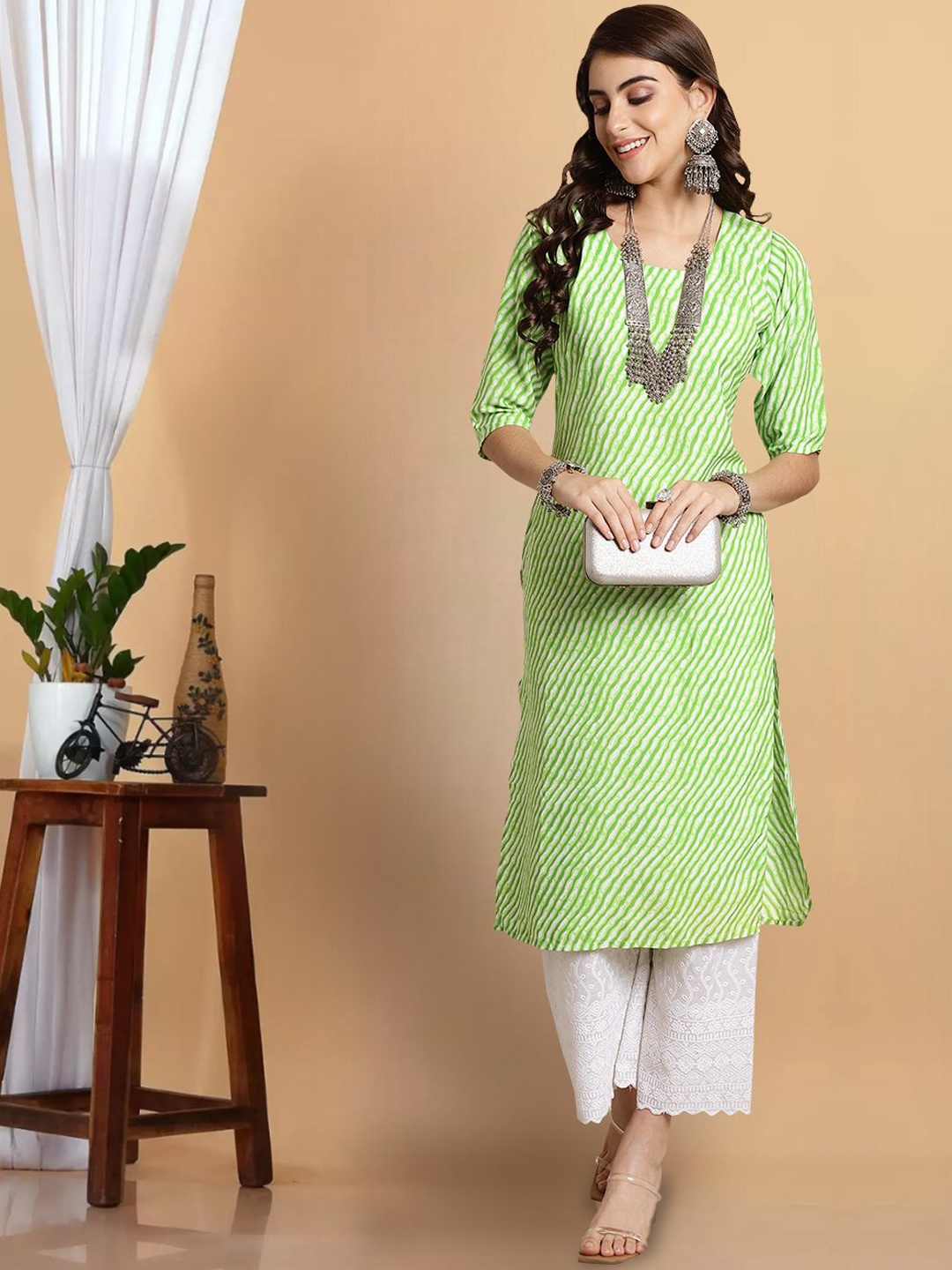 

7Threads Leheriya Printed Crepe Straight Kurta, Lime green