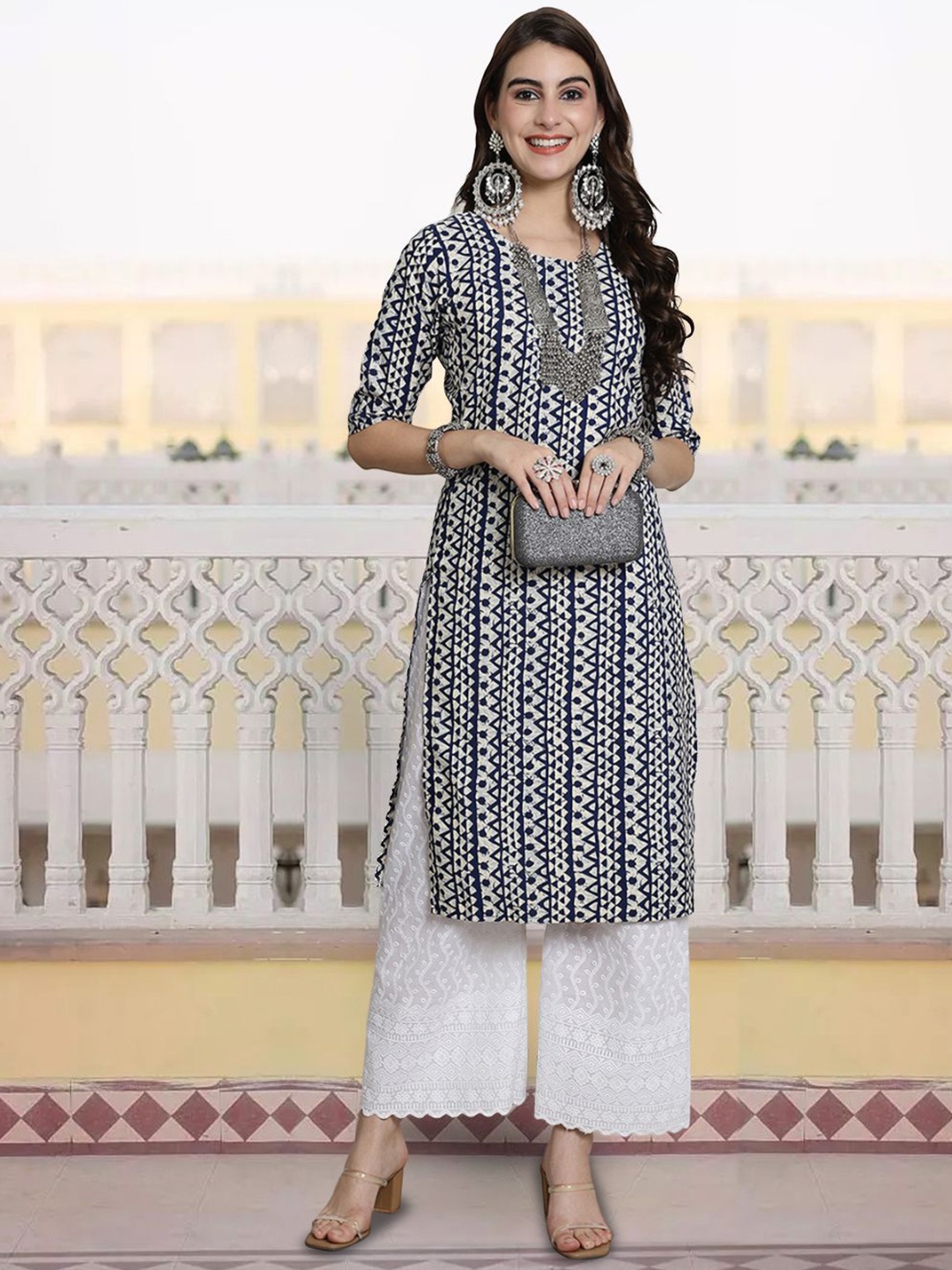 

7Threads Geometric Printed Round Neck Crepe Straight Kurta, Navy blue