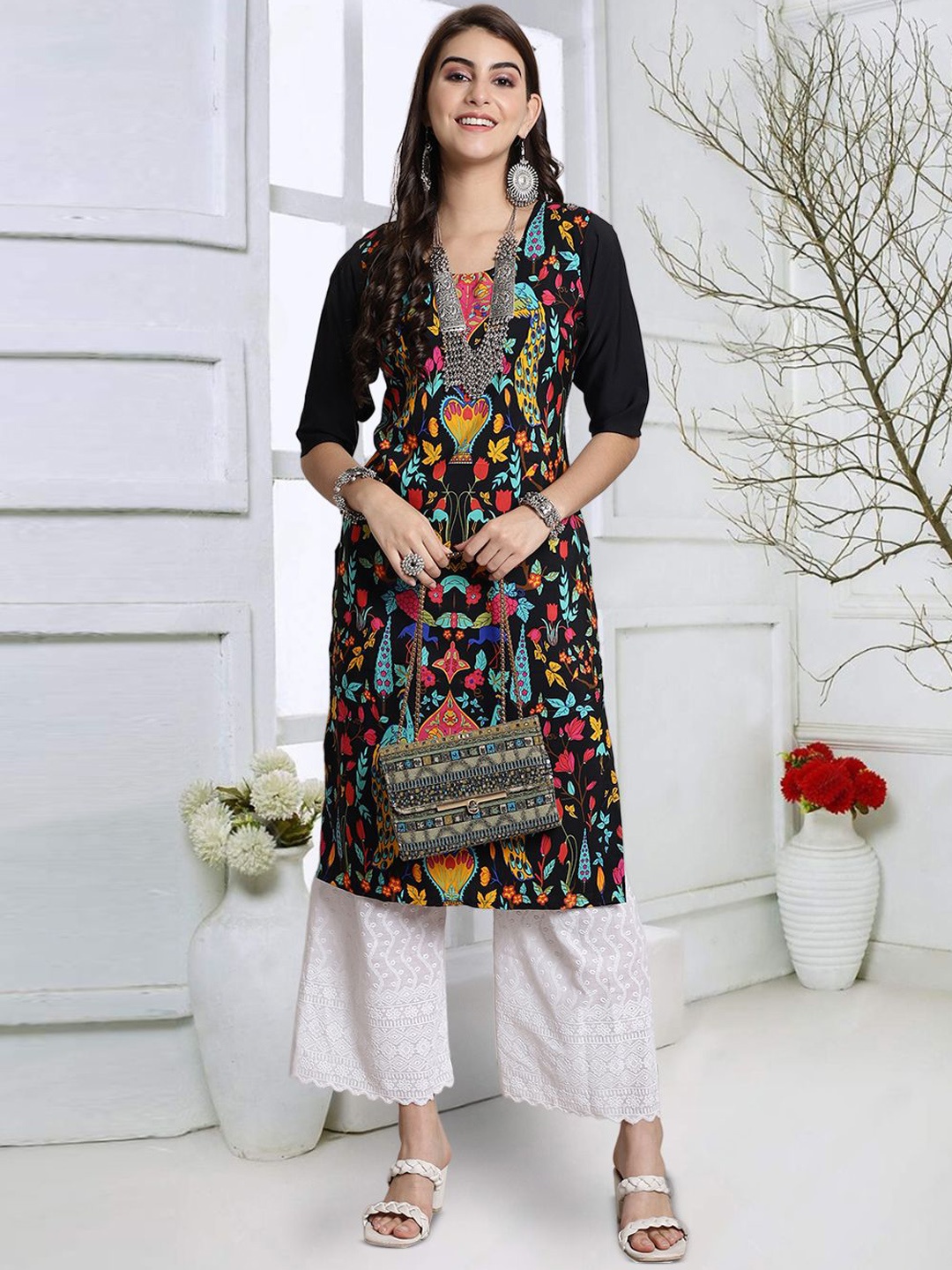 

7Threads Women Geometric Printed Keyhole Neck Flared Sleeves Thread Work Floral Crepe Kurta, Multi