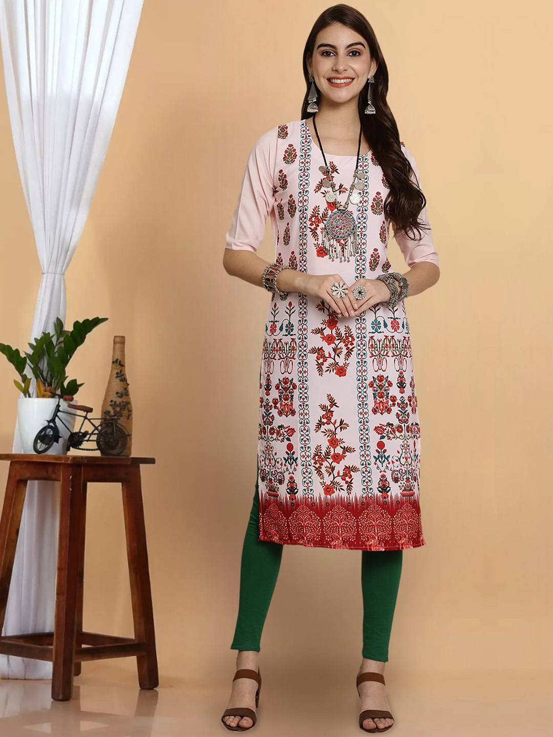 

7Threads Ethnic Motifs Printed Round Neck Crepe Straight Kurta, Pink