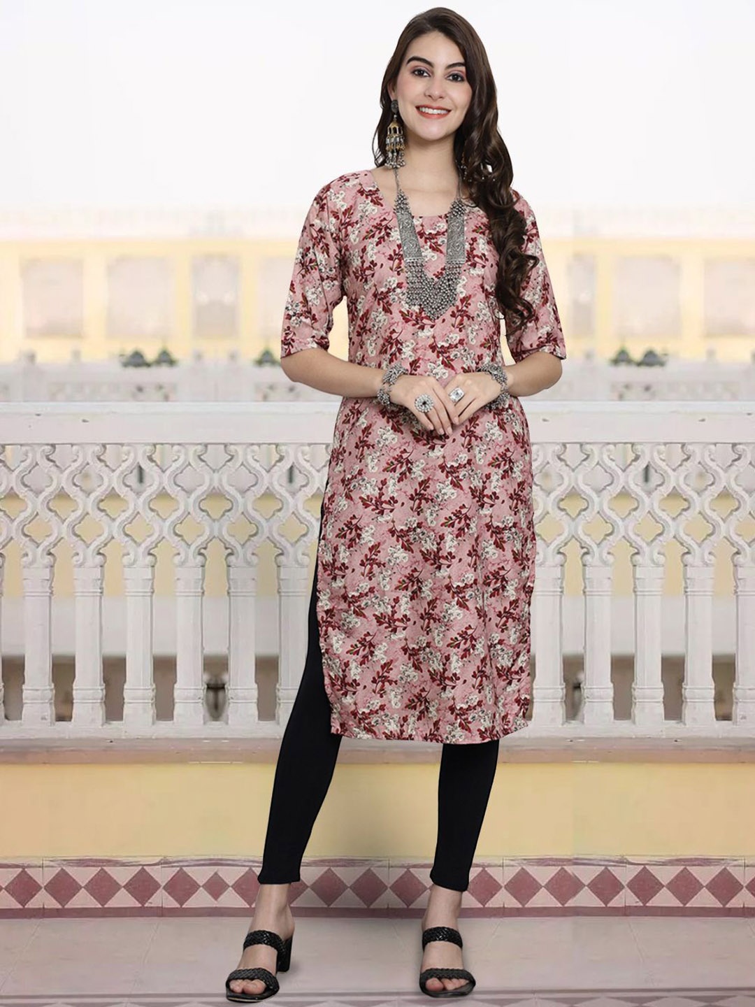 

7Threads Floral Printed Round Neck Straight Kurta, Pink