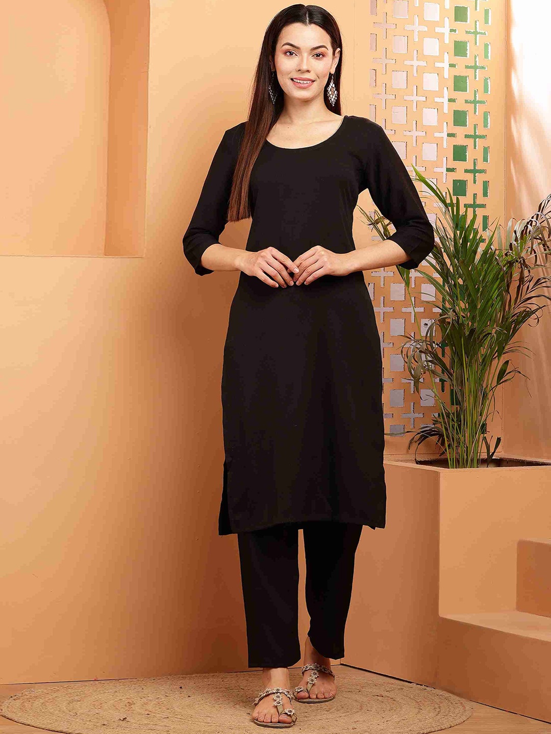

Bhuja Women Regular Kurta with Palazzos, Black