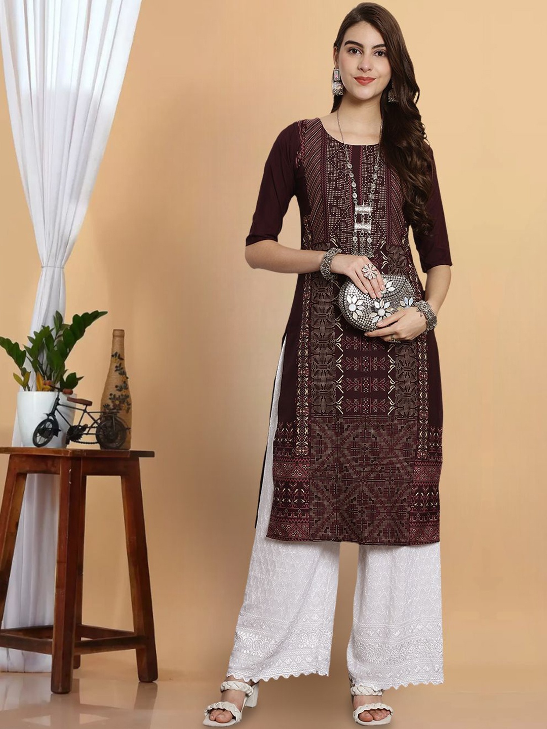 

7Threads Ethnic Motifs Printed Round Neck Straight Kurta, Brown