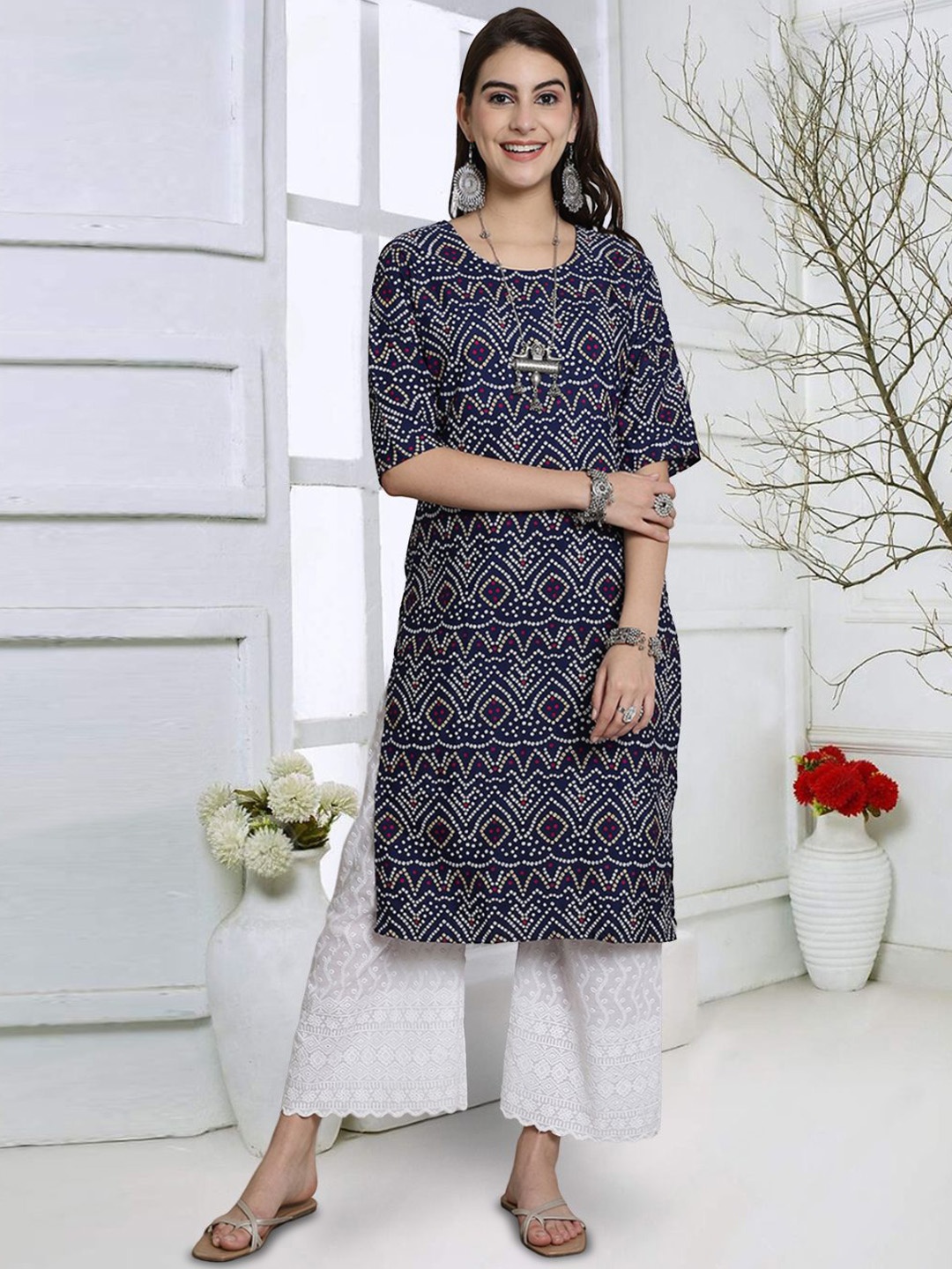 

7Threads Geometric Printed Round Neck Straight Kurta, Navy blue