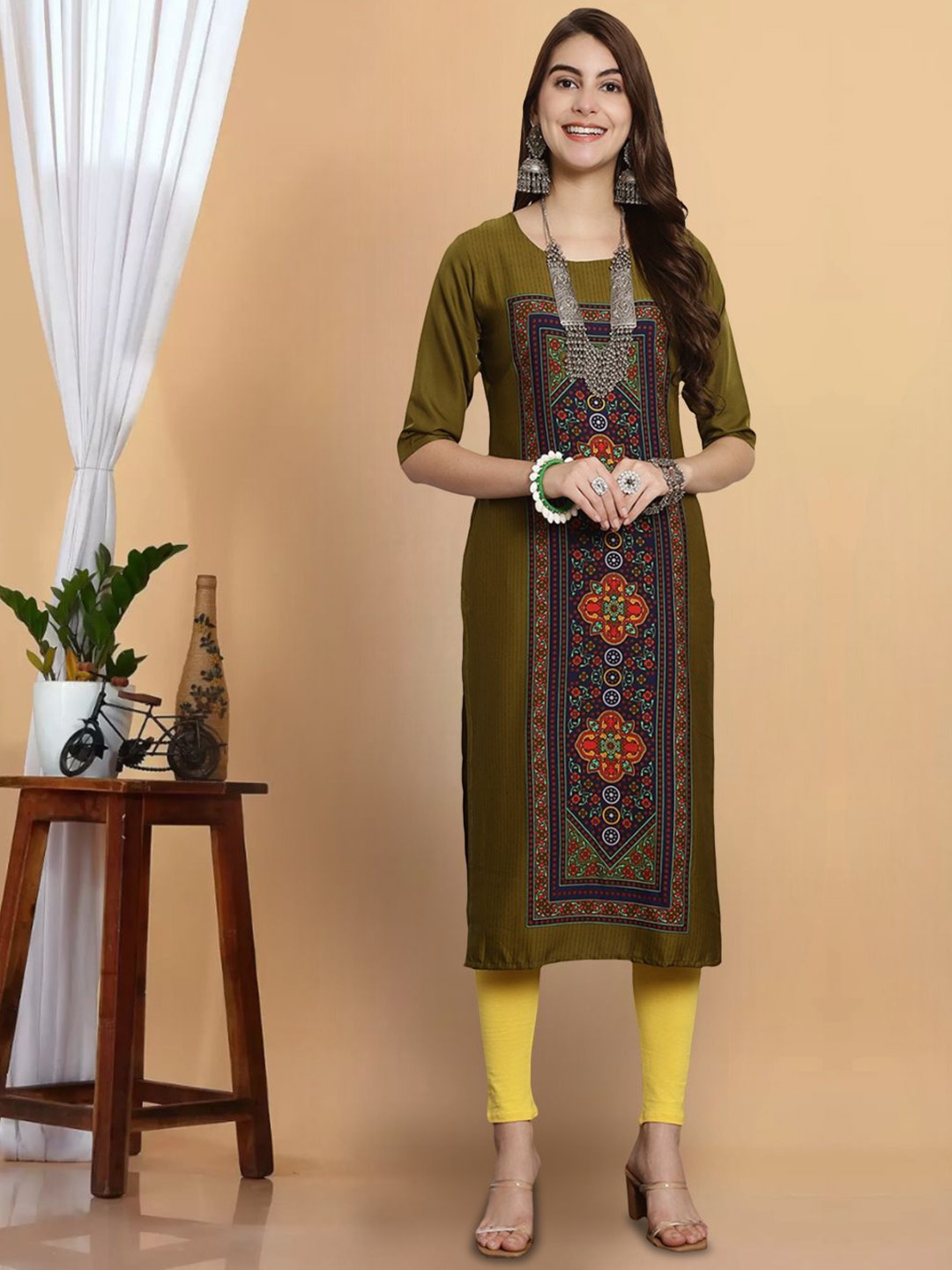 

7Threads Floral Printed Round Neck Straight Kurta, Green