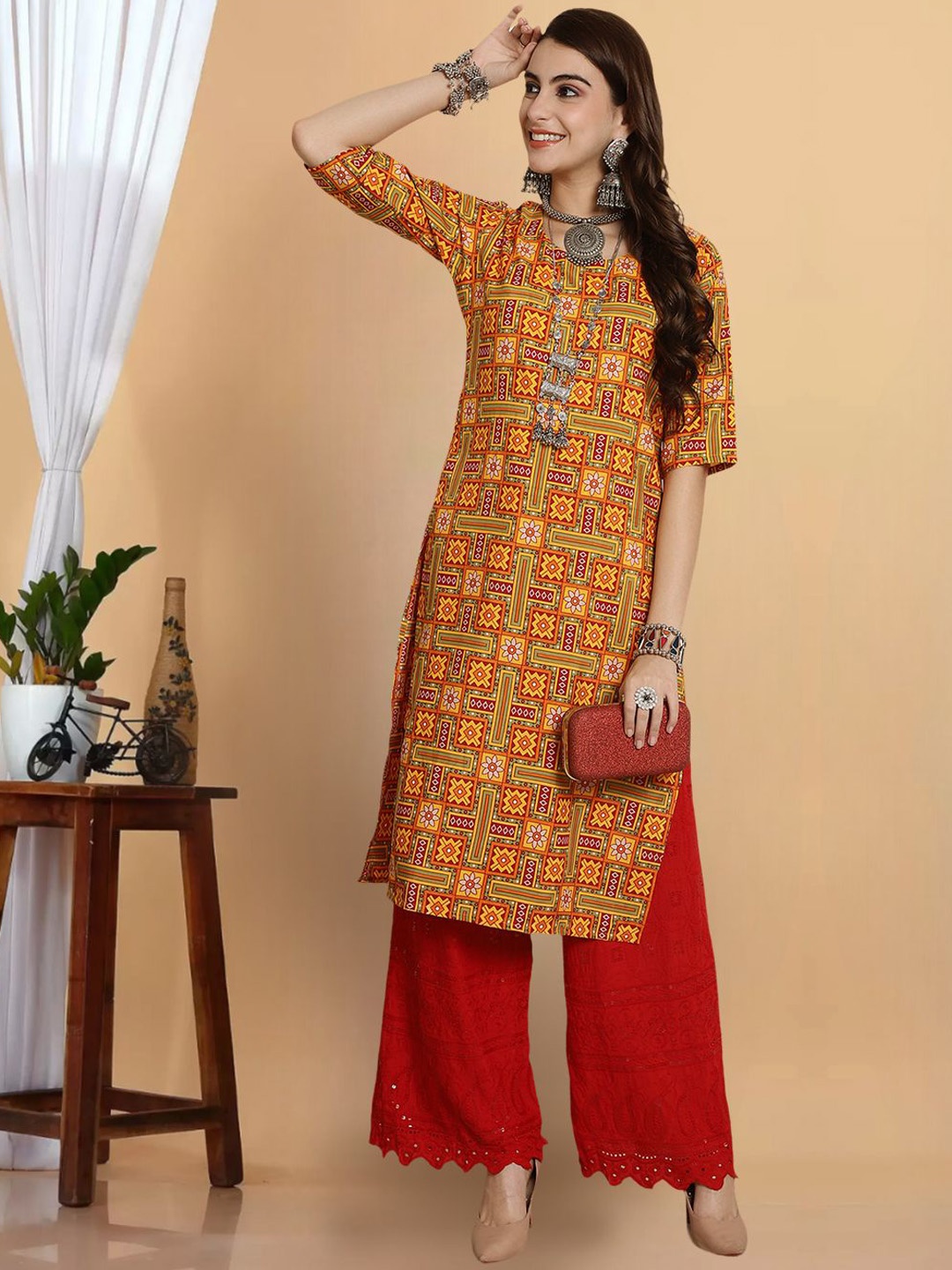 

7Threads Geometric Printed Round Neck Straight Kurta, Red