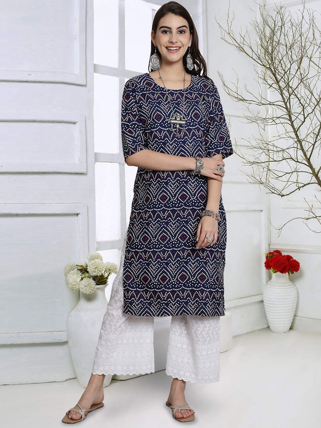 

7Threads Geometric Printed Round Neck Straight Kurta, Navy blue