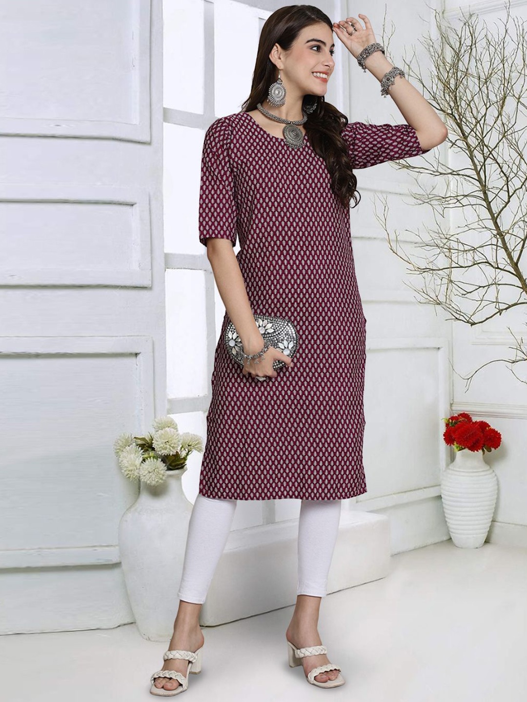 

7Threads Geometric Printed Straight Kurta, Maroon