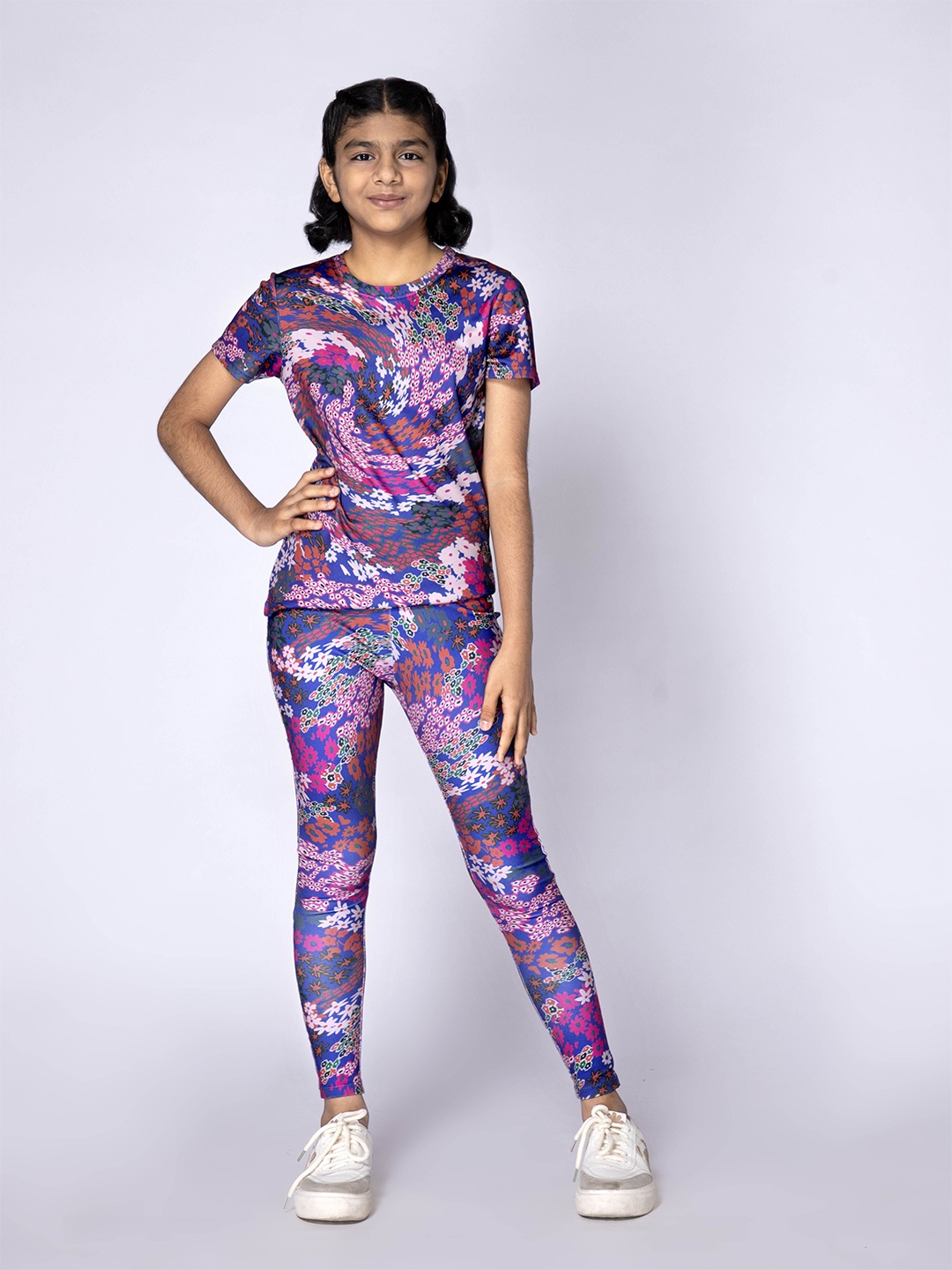 

UMILDO Girls Printed T-shirt with Leggings, Blue