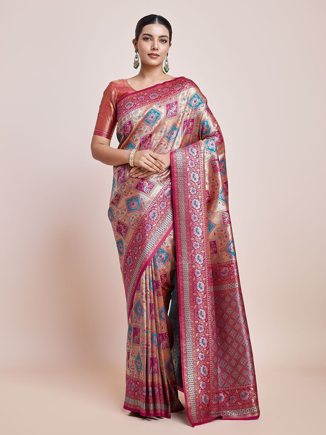 

MONJOLIKA FASHION Ethnic Motifs Zari Dharmavaram Saree, Magenta