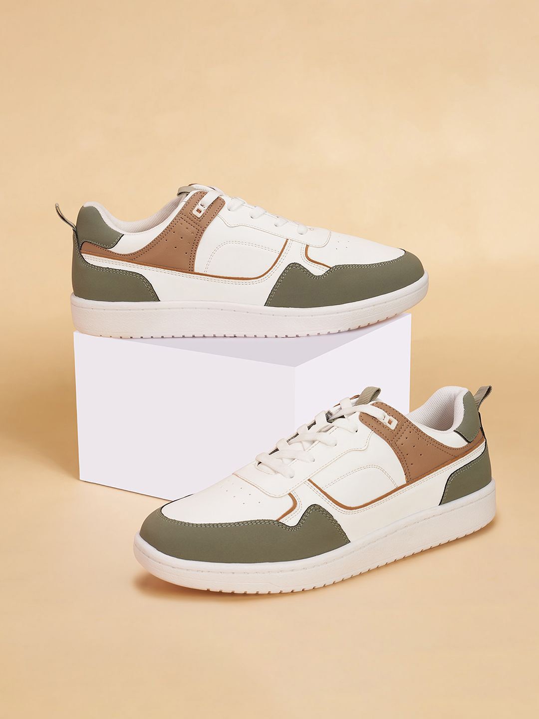 

Ajile by Pantaloons Men Colourblocked PU Sneakers, Off white