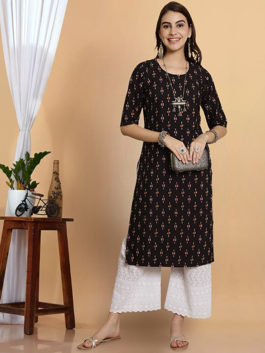 

7Threads Ethnic Motifs Printed Crepe Straight Kurta, Black