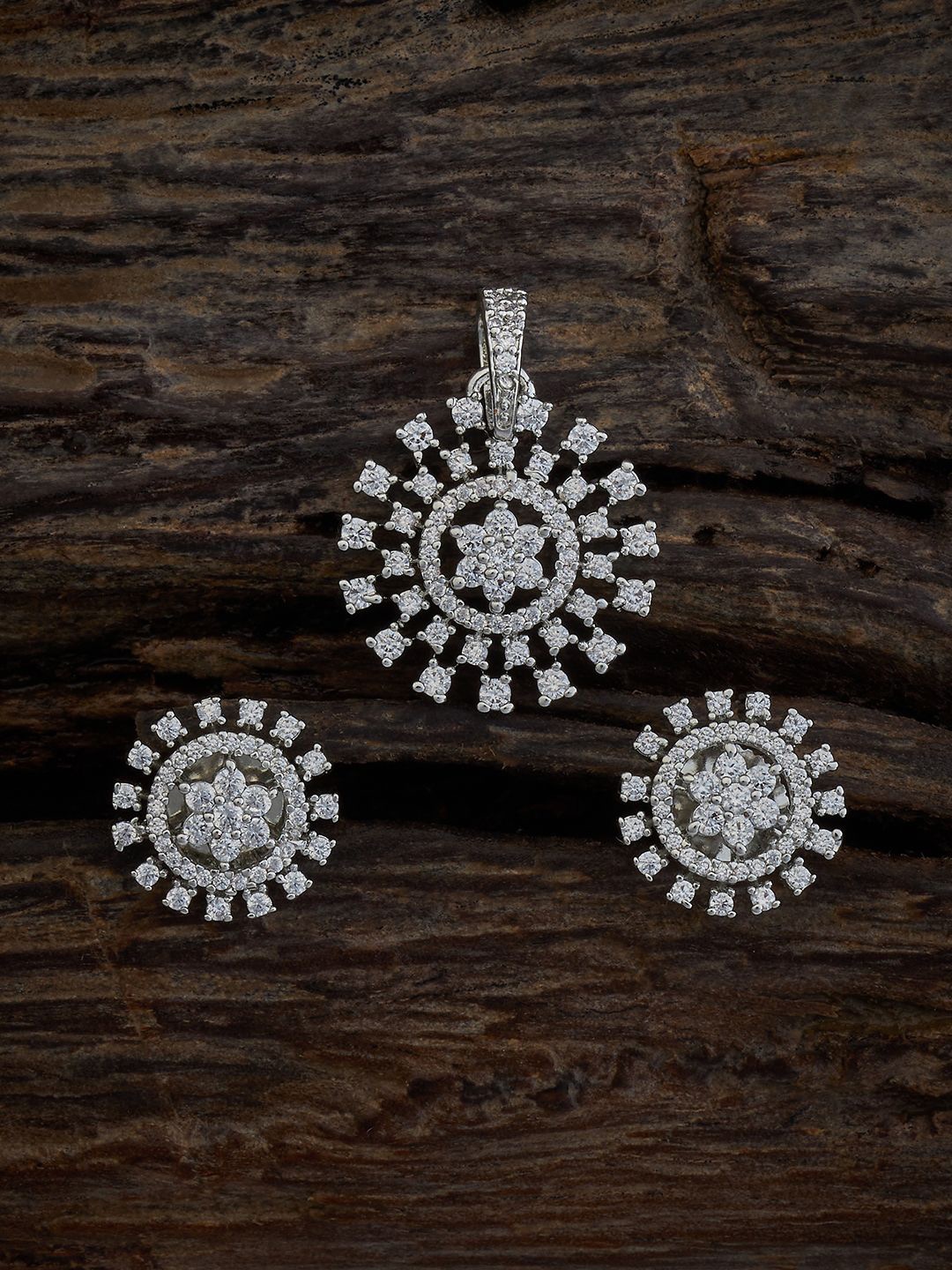 

Kushal's Fashion Jewellery Gold Plated Cubic Zirconia Jewellery Set, Silver