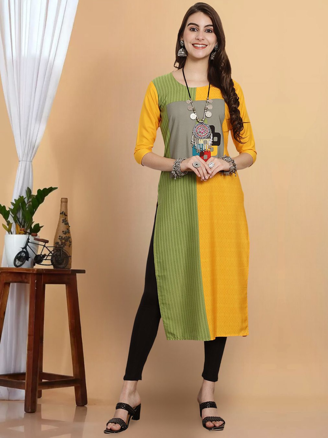 

7Threads Yoke Design Colourblocked Straight Kurta, Yellow