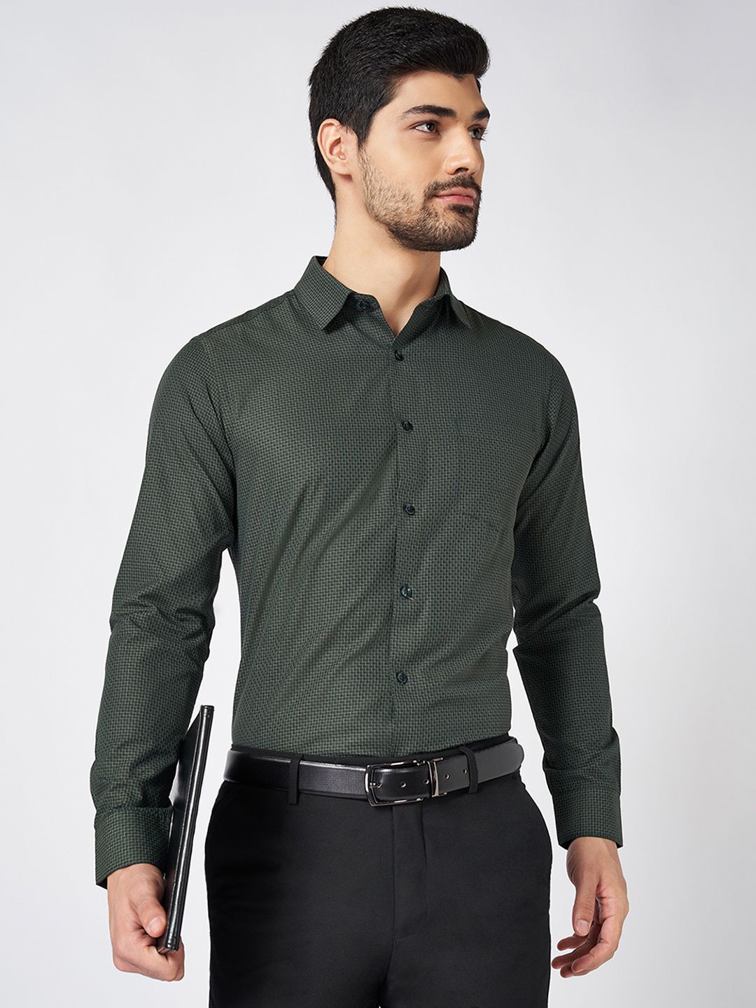

BYFORD by Pantaloons Men Spread Collar Abstract Printed Slim Fit Formal Shirt, Green