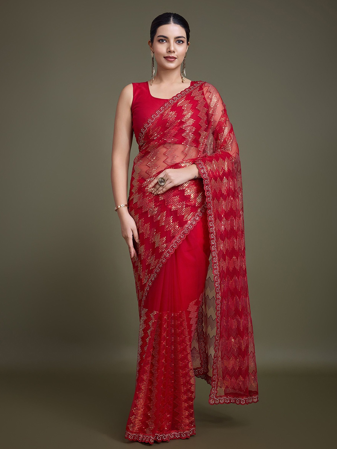 

MONJOLIKA FASHION Embellished Sequinned Net Saree, Red