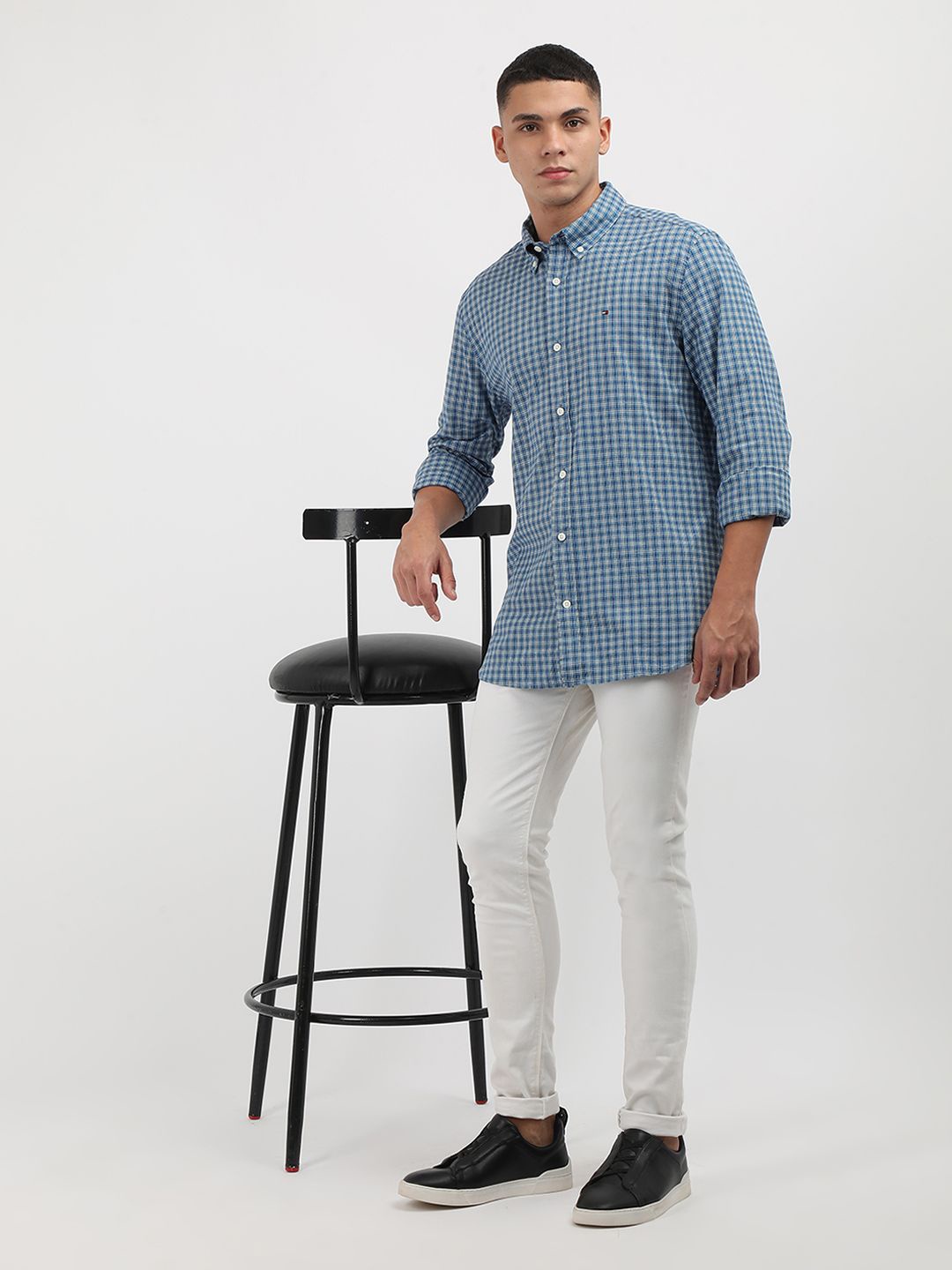 

Tommy Hilfiger Men Opaque Checked Casual Shirt, Blue