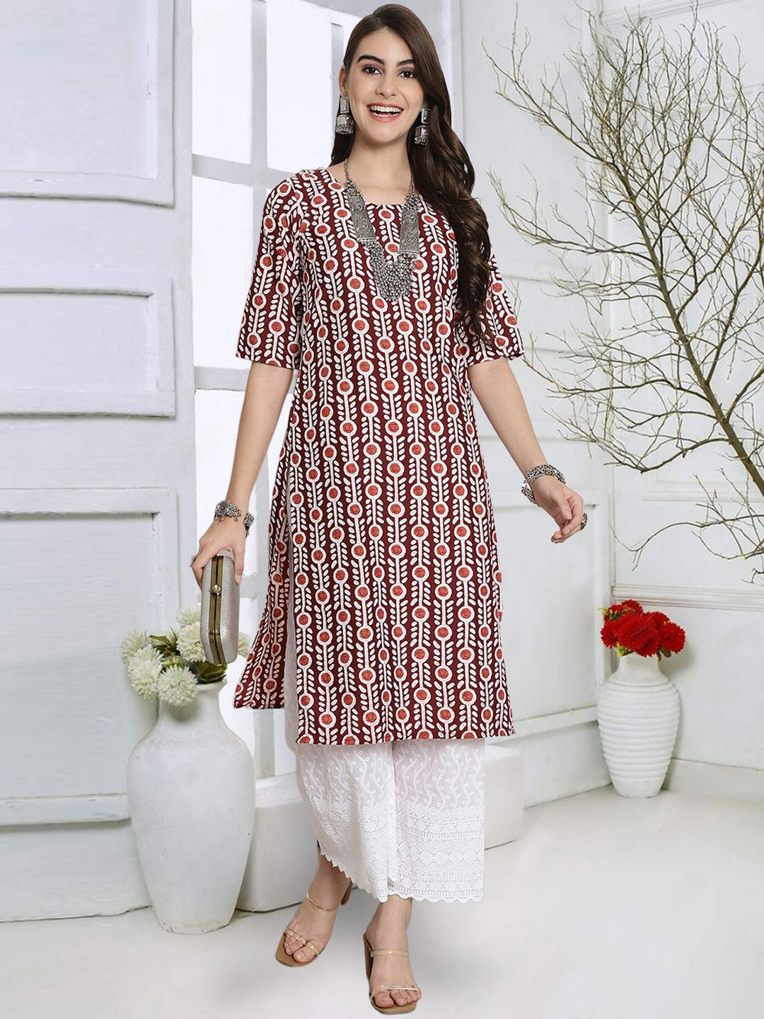 

7Threads Women Geometric Embroidered Thread Work Floral Crepe Kurta, Multi