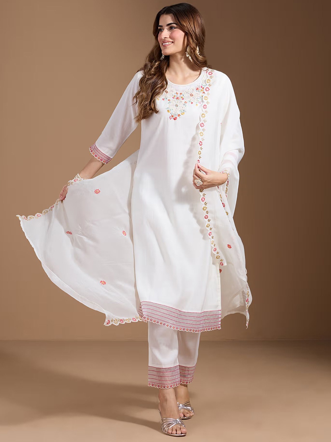 

House of Pataudi Floral Embroidered Kurta & Trouser With Dupatta, White