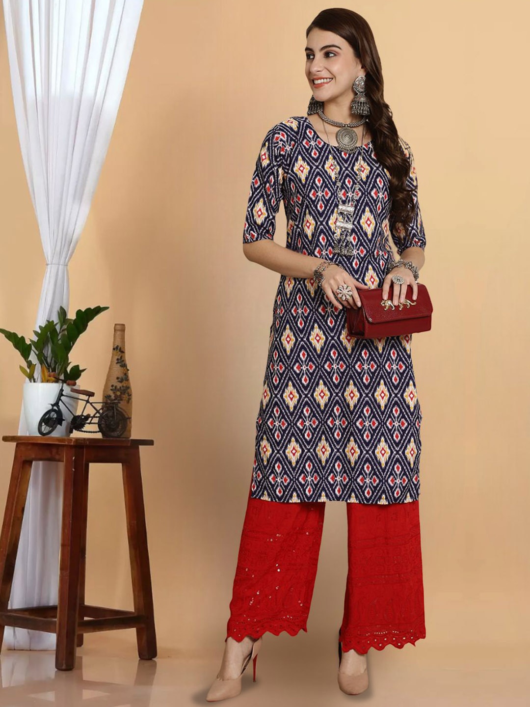 

7Threads Floral Printed Round Neck Straight Kurta, Navy blue