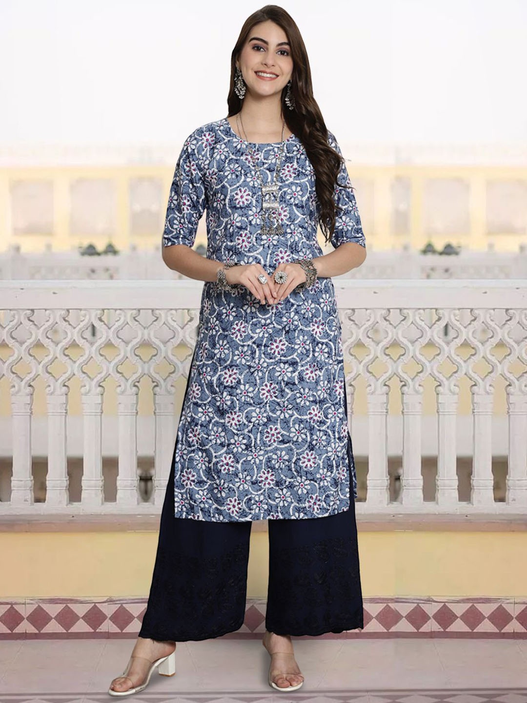 

7Threads Floral Printed Round Neck Straight Kurta, Blue