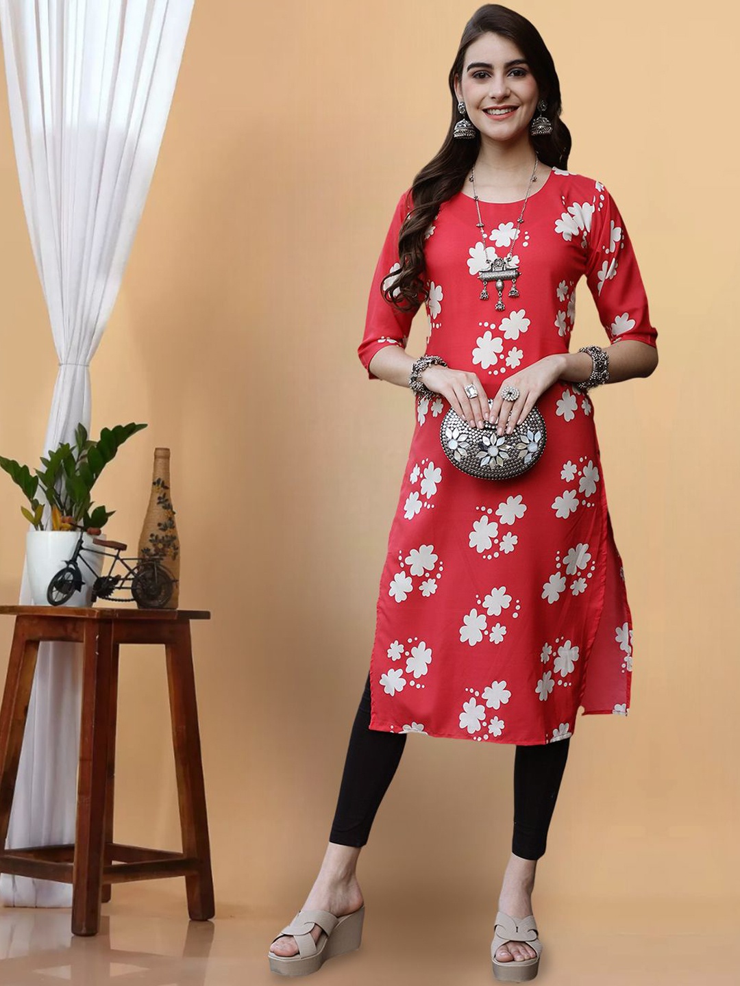 

7Threads Floral Printed Round Neck Straight Kurta, Red