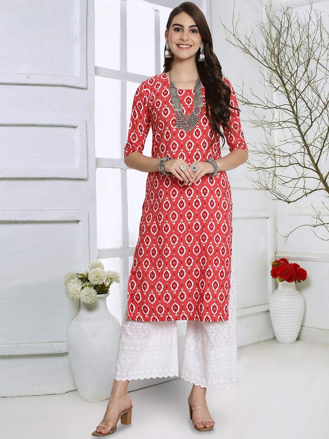 

7Threads Geometric Printed Round Neck Regular Crepe Straight Kurta, Orange