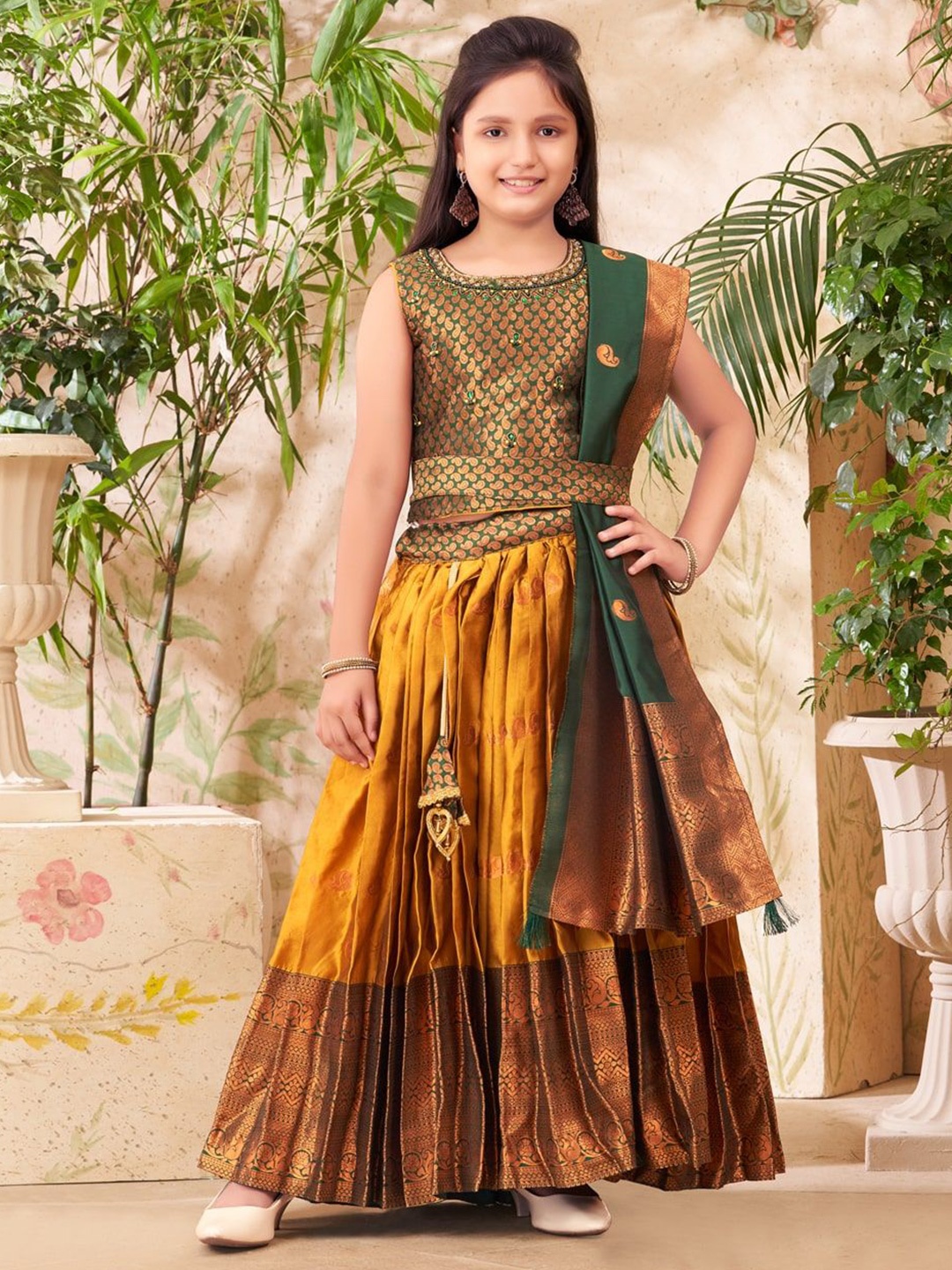 

Aarika Girls Ready to Wear Lehenga & Blouse With Dupatta, Green