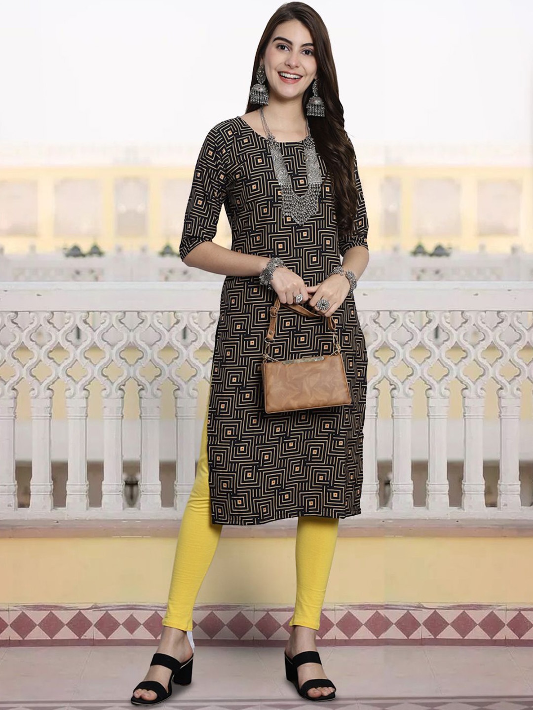 

7Threads Geometric Printed Crepe Straight Kurta, Black
