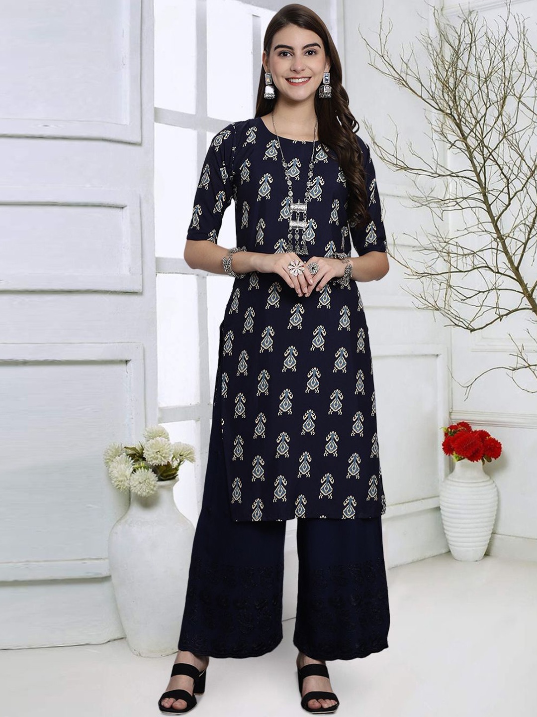 

7Threads Ethnic Motifs Printed Round Neck Crepe Straight Kurta, Navy blue