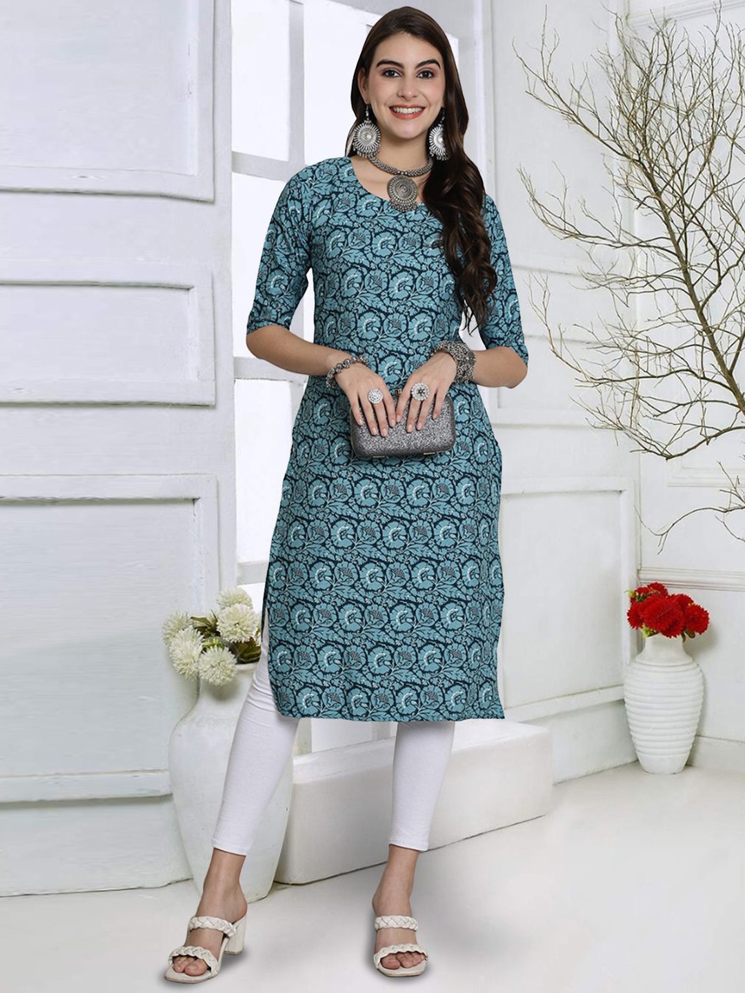 

7Threads Floral Printed Round Neck Straight Kurta, Blue