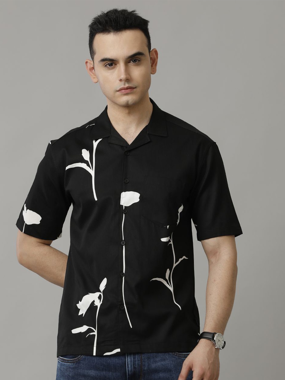 

Voi Jeans Men Boxy Opaque Printed Casual Shirt, Black