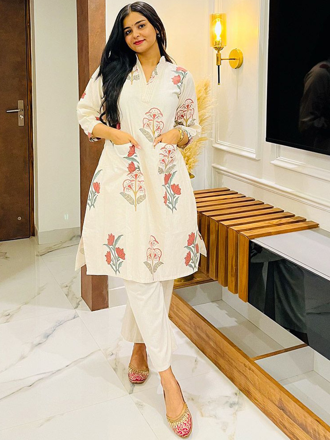 

Mitera Floral Printed Linen Straight Kurta with Palazzos, White