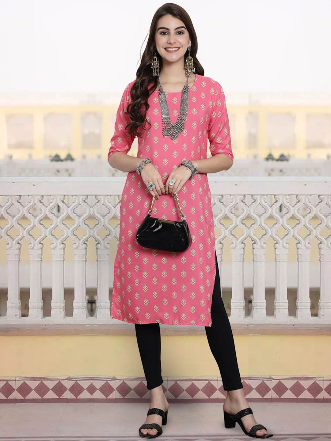 

7Threads Ethnic Motifs Printed Round Neck Crepe Straight Kurta, Pink
