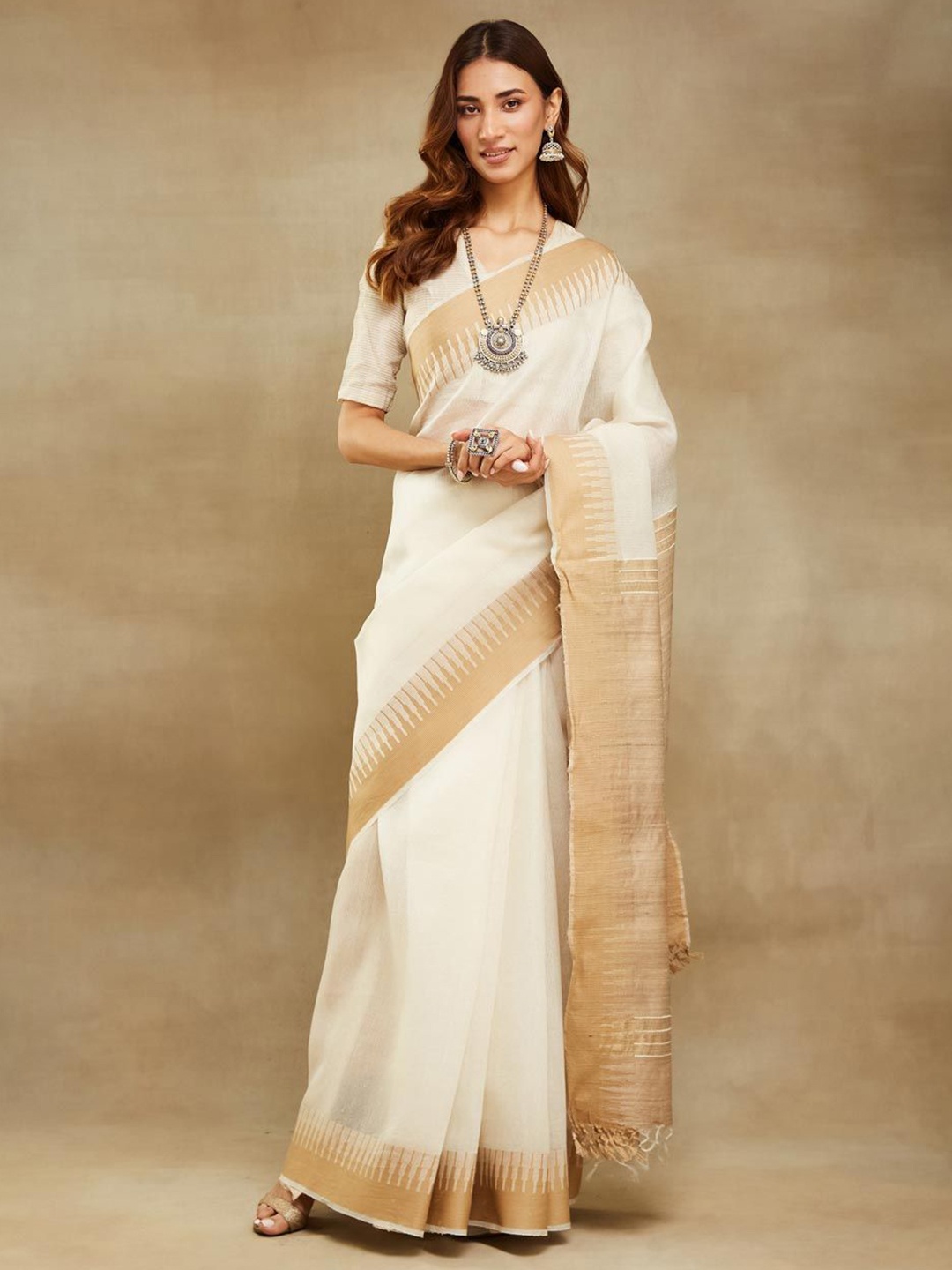 

Fabindia Woven Design Silk Blend Saree, Beige