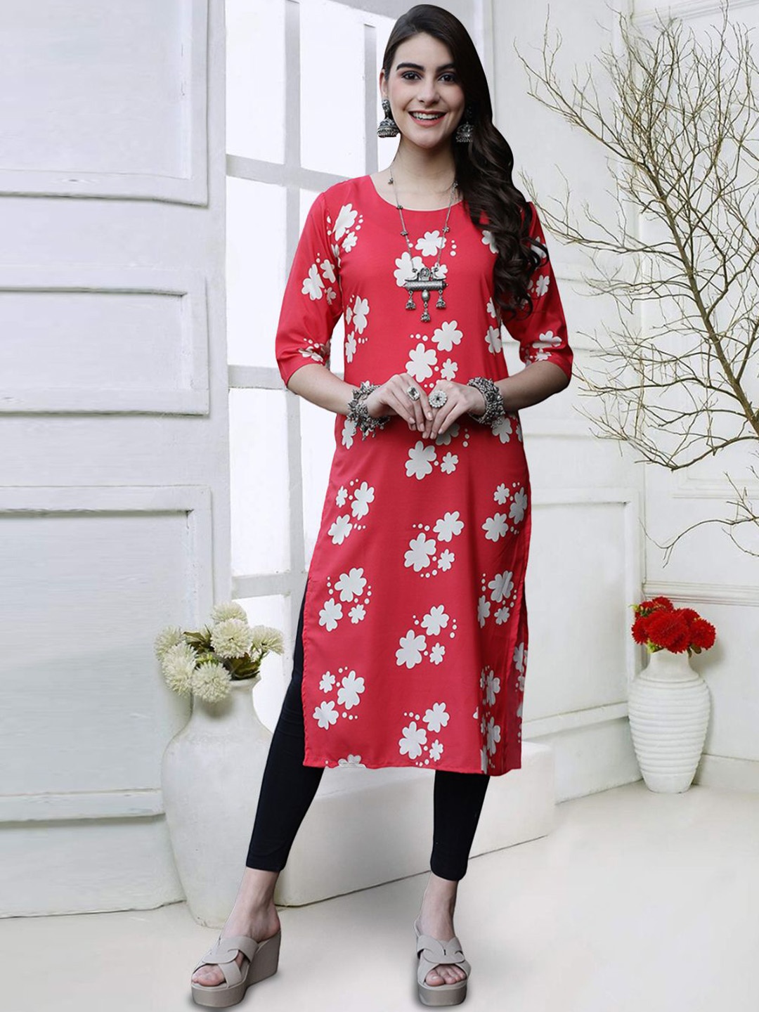 

7Threads Floral Printed Round Neck Crepe Straight Kurta, Red