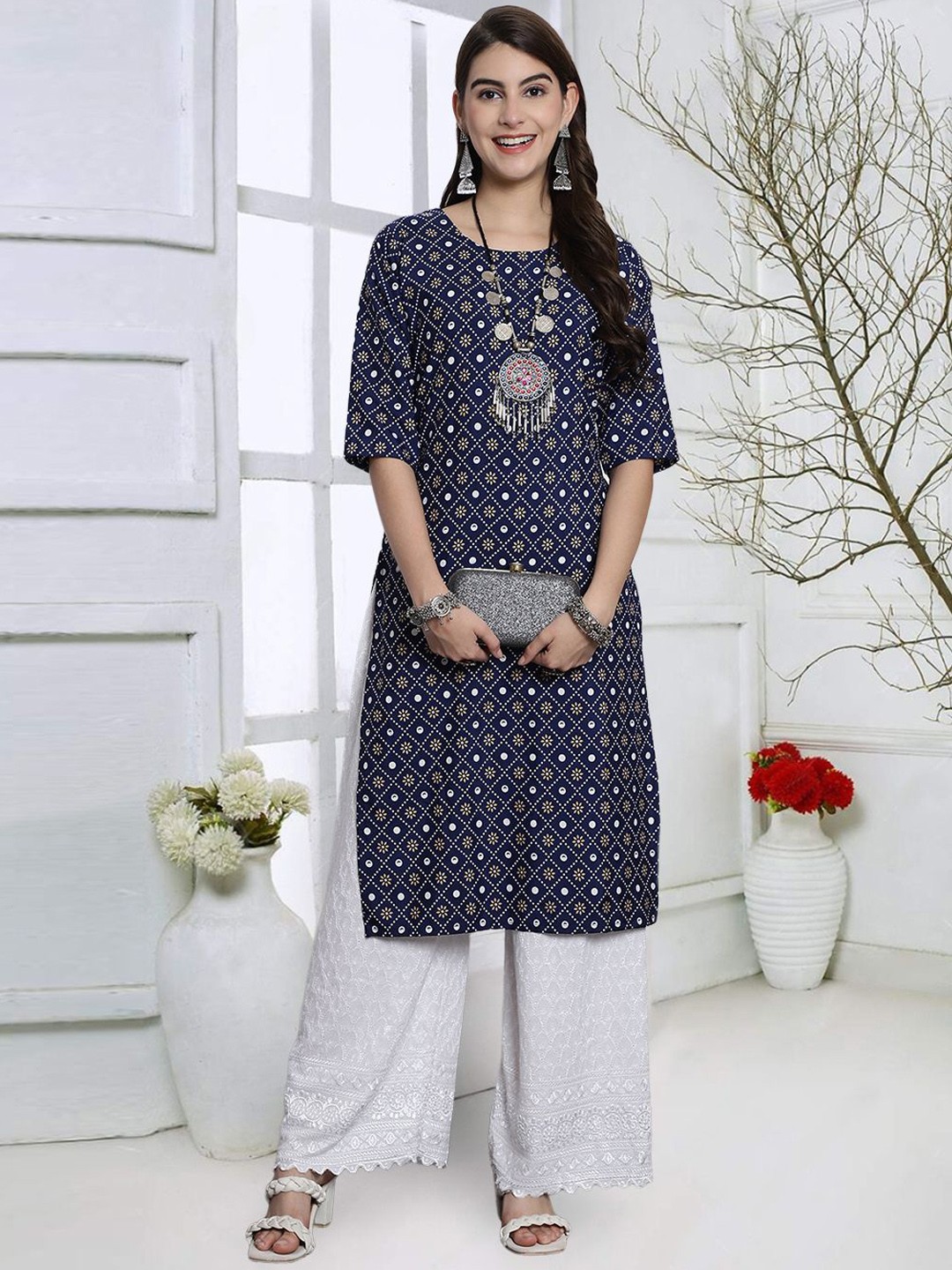 

7Threads Floral Printed Round Neck Straight Kurta, Navy blue