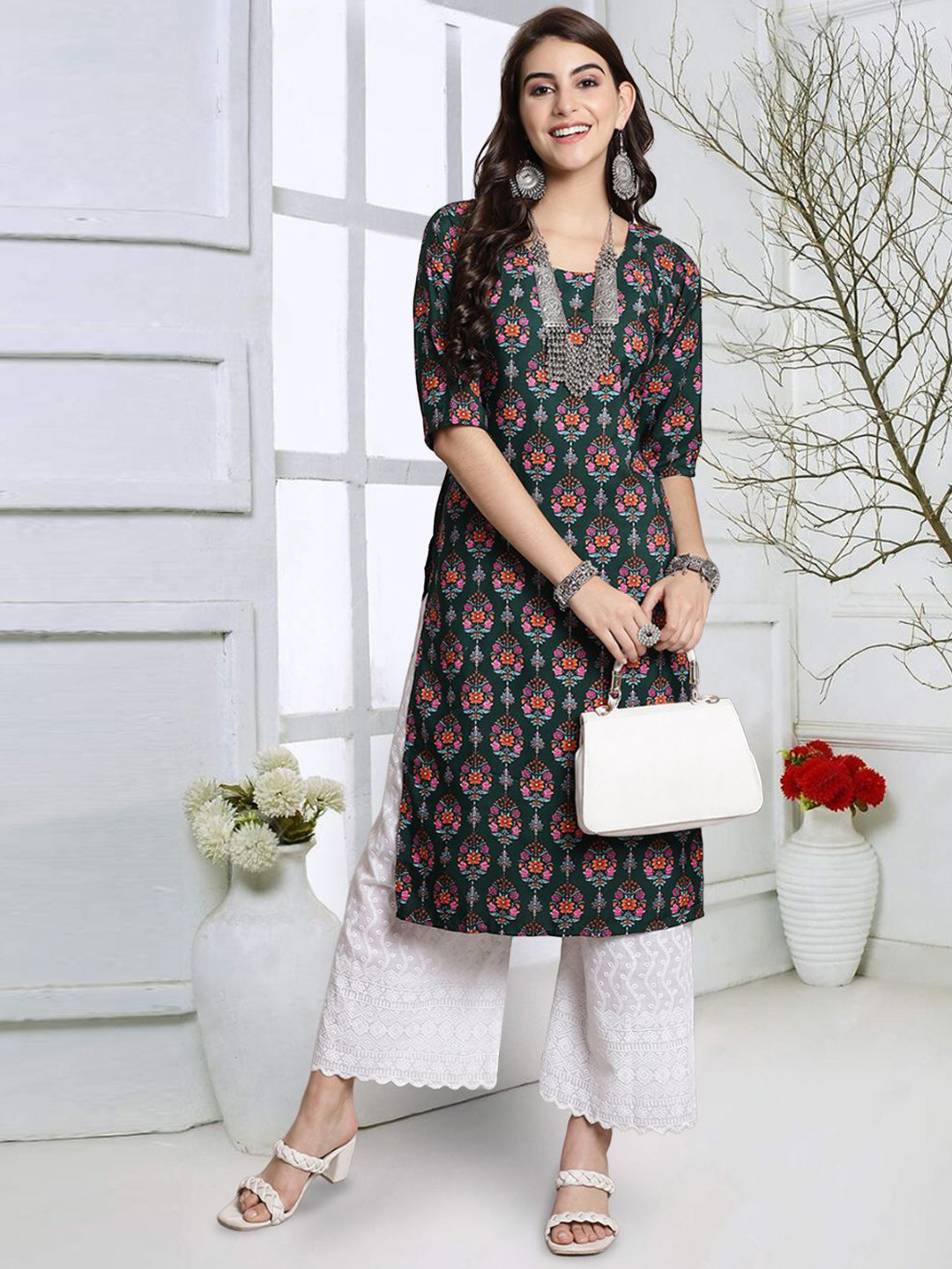 

7Threads Women Embroidered Keyhole Neck Mirror Work Floral Crepe Kurta, Multi