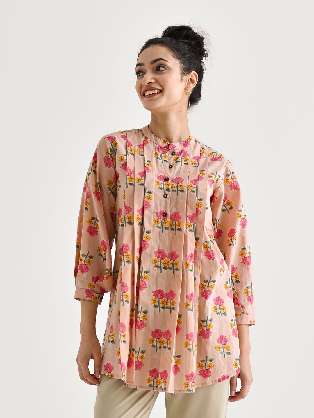 

Rustorange Floral Printed Pure Cotton Kurti, Pink