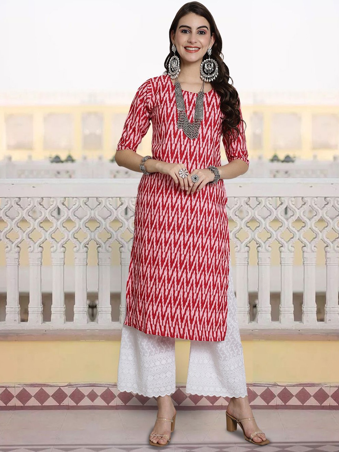 

7Threads Geometric Printed Round Neck Straight Kurta, Red