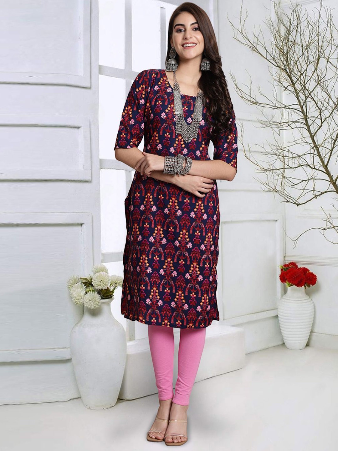 

7Threads Women Geometric Embroidered Sequinned Floral Crepe Kurta, Multi