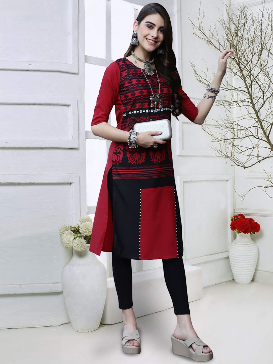 

7Threads Ethnic Motifs Printed Round Neck Straight Kurta, Red