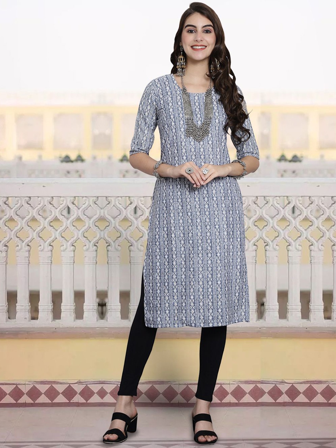 

7Threads Geometric Printed Crepe Straight Kurta, Blue