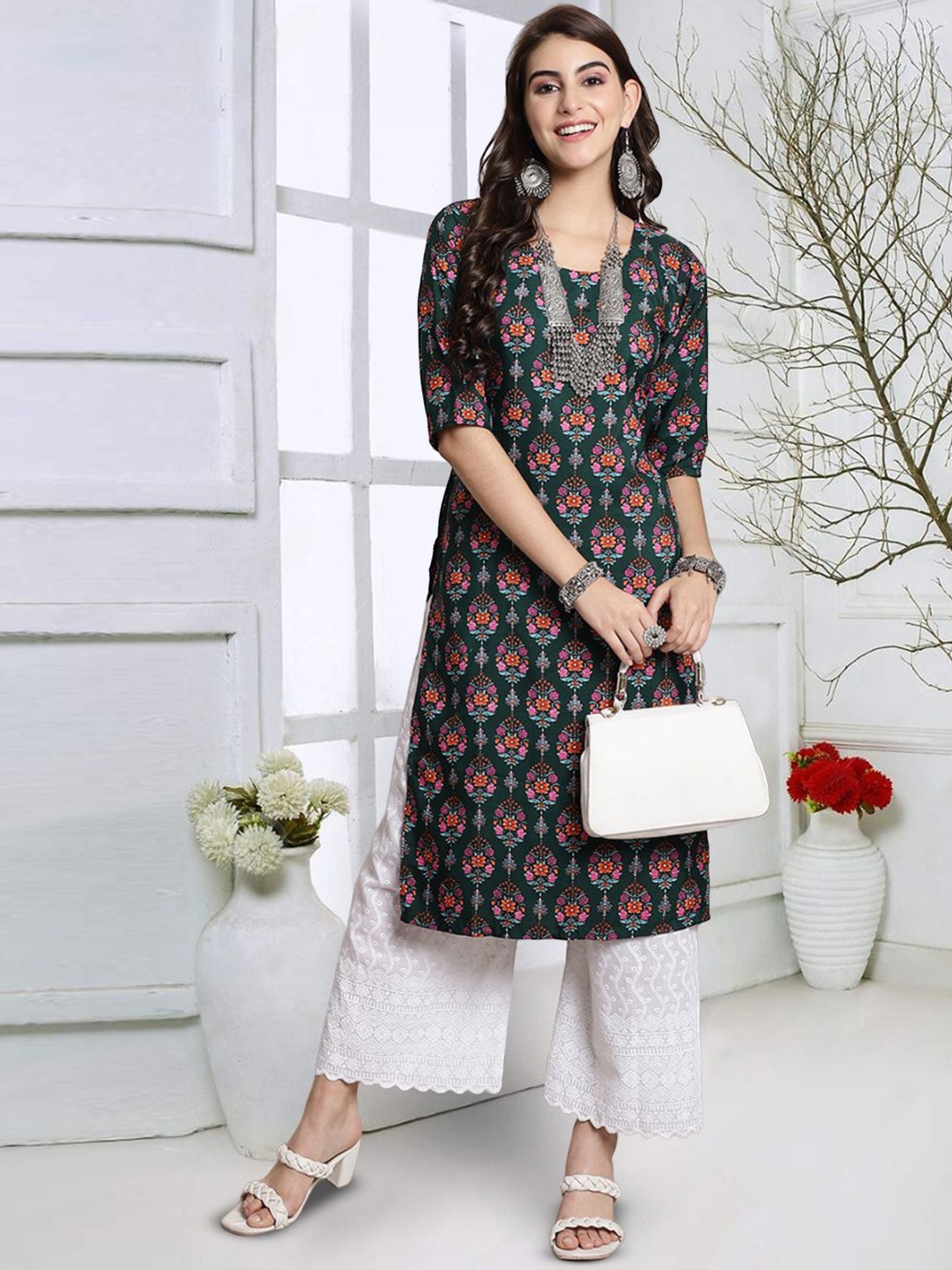 

7Threads Floral Printed Round Neck Crepe Straight Kurta, Green