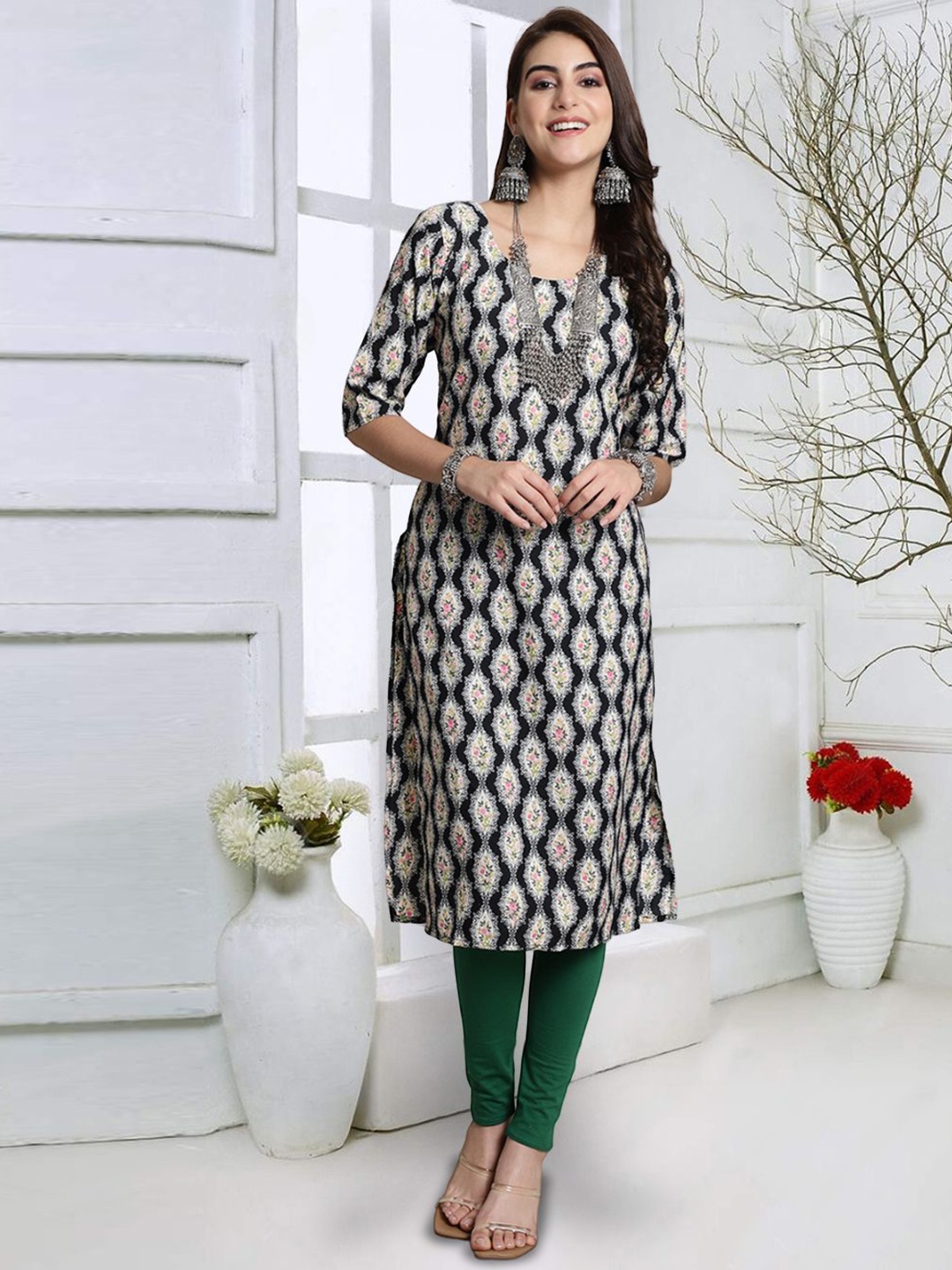 

7Threads Paisley Printed Round Neck Straight Kurta, Navy blue