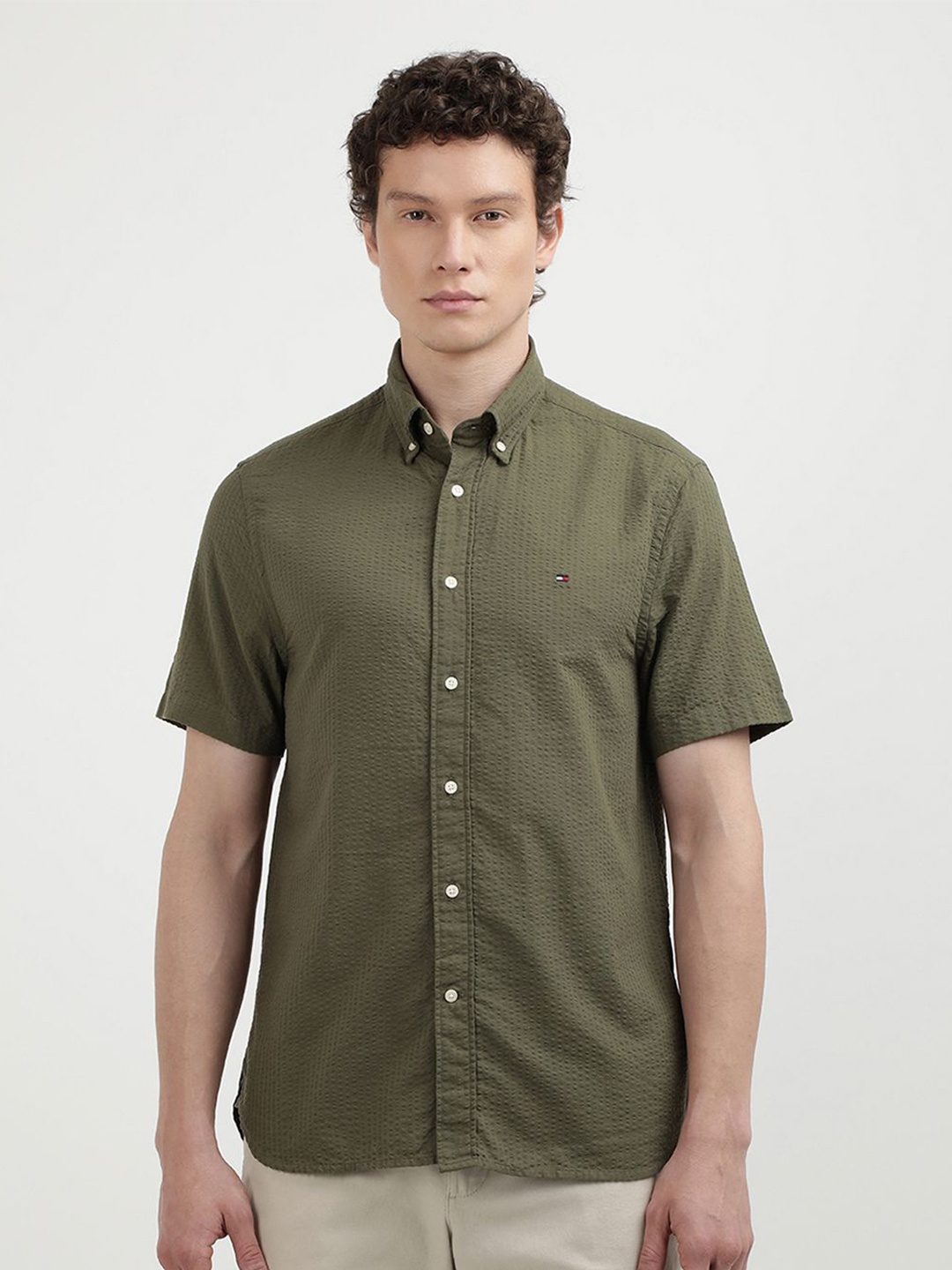 

Tommy Hilfiger Men Button-Down Collar Solid Cotton Casual Shirt, Olive