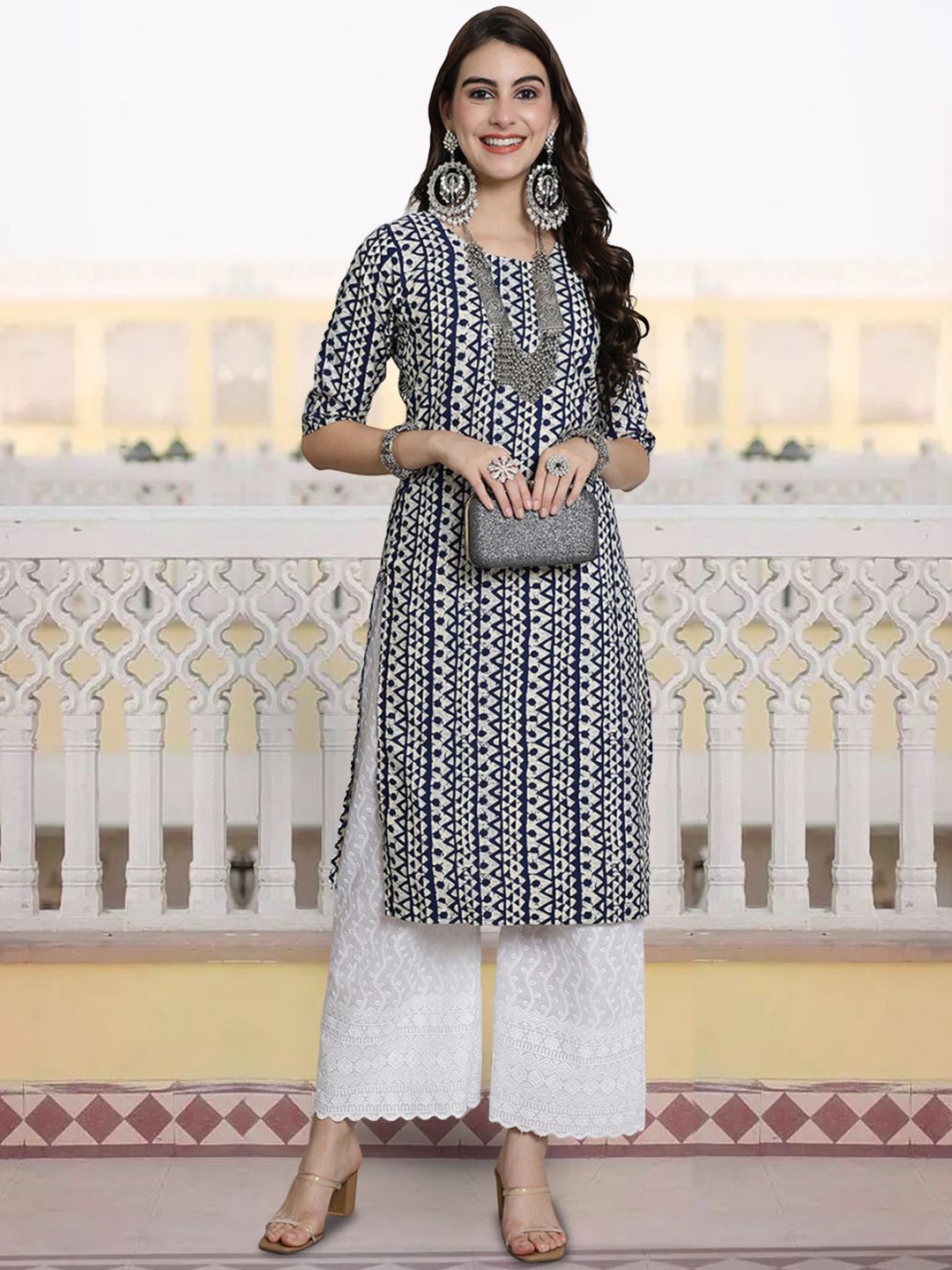 

7Threads Geometric Printed Round Neck Straight Kurta, Navy blue