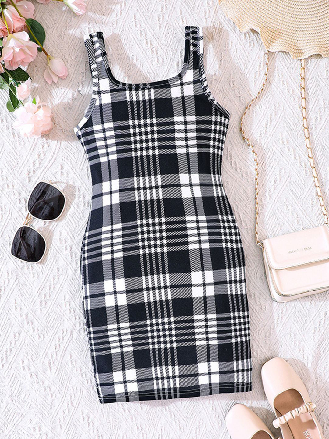 

INCLUD Checked Bodycon Dress, Black
